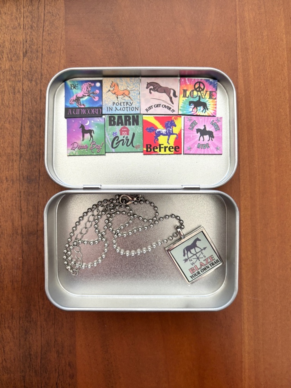 Breyer Equus 9 horse art tiles silver tone necklace in metal tin